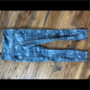 Lululemon Fast and Free tight 7/8 Size 4 gray